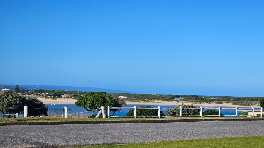 3 Bedroom Property for Sale in Stilbaai Wes Western Cape